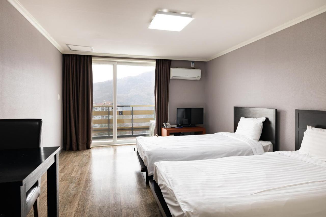Bears Town Otel Pocheon Dış mekan fotoğraf